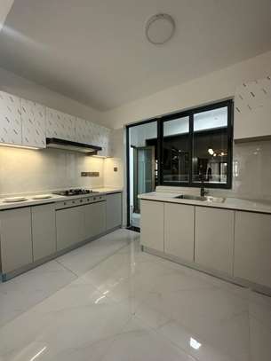 2 Bed Apartment with En Suite in Kilimani image 2