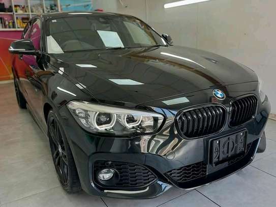BMW 118i Black 2018 image 12