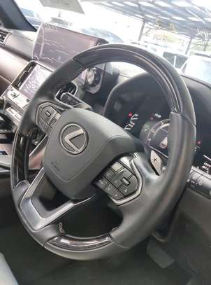 Lexus Lx600 SPORT Grey 2023 image 9