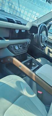 Land Rover Defender 110 Gold 2020 image 6