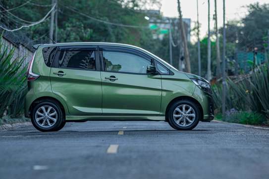 Nissan Dayz Highway Star,2018,Petrol,650cc,HID,Fog,Alloys image 5