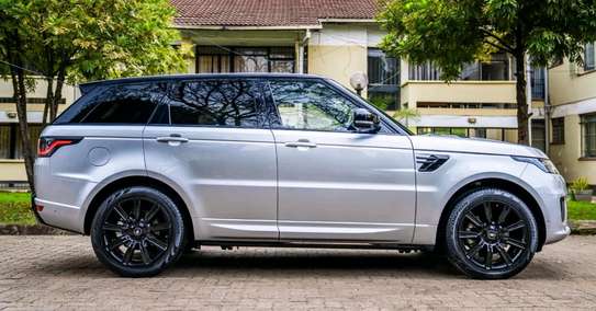 2019 Range Rover Sport HSE image 7
