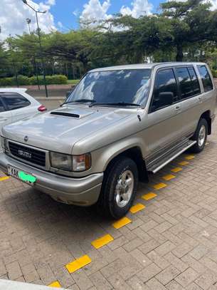 Isuzu Trooper Local Assembled 1997 Gold image 3