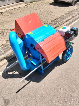 Multifunctional grain thresher powered by 7.5hp engine image 22