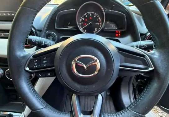 Mazda Demio  petrol image 5
