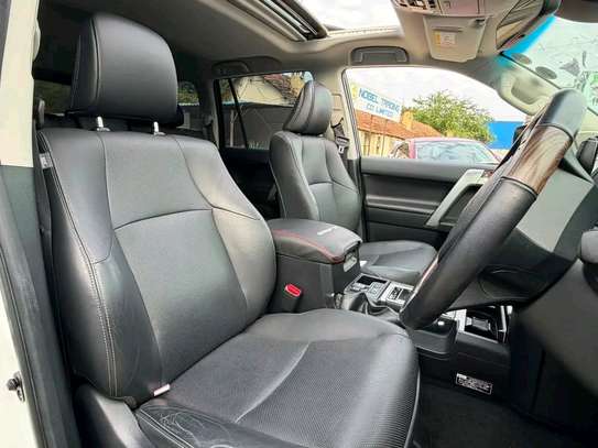 Toyota landcruiser Prado TZG image 5