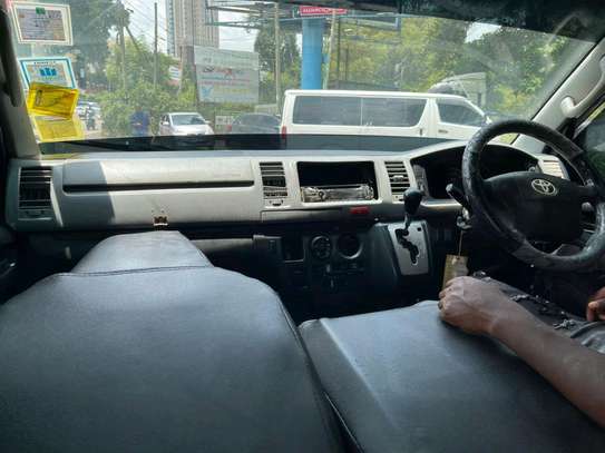 Toyota hiace 7l image 3
