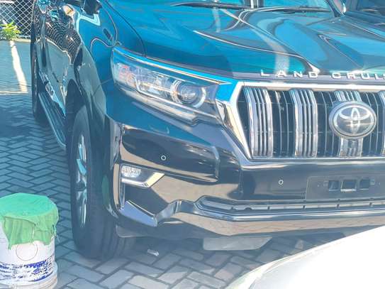 TOYOTA LANDCRUISER PRADO KAKADU 2019MODEL SUNROOF DIESEL image 9