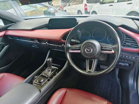 MAZDA 3,2019,1800CC,(WE ACCEPT HIRE PURCHASE) image 9