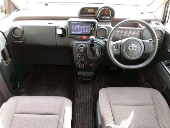 Toyota Spade image 2