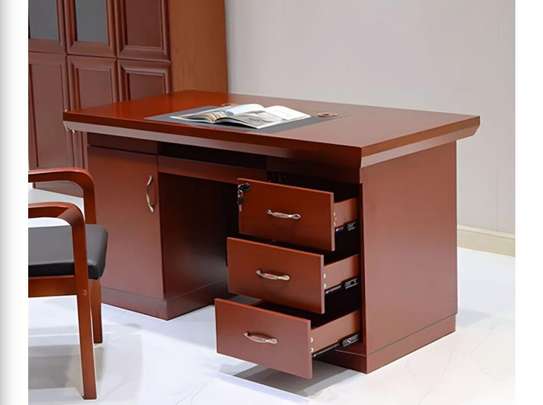 Office Desks: Modern 1400mm Executive Home Office Desk image 4