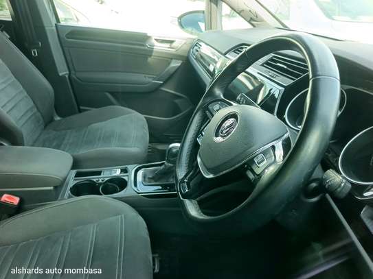 Volkswagen Touran image 5