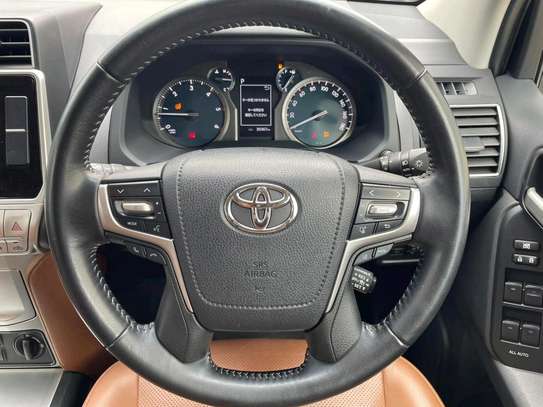 Toyota land Cruiser Prado TX-L Diesel 2021 image 9