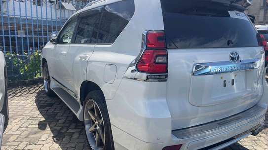 TOYOTA LANDCRUISER PRADO TZ.G  2020MODEL SUNROOF image 2