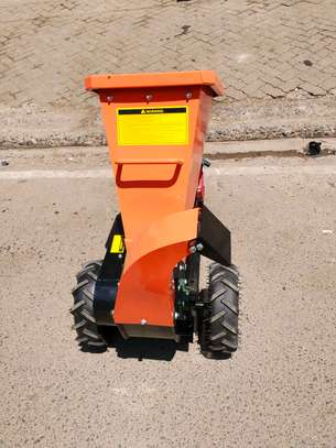 Wood Chipper 8hp image 3