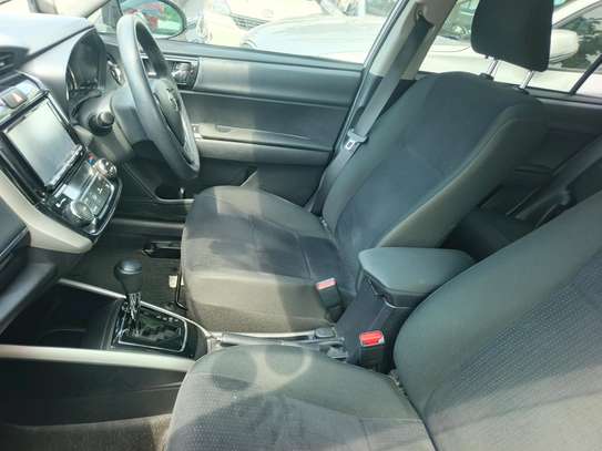 Toyota fielder G image 3