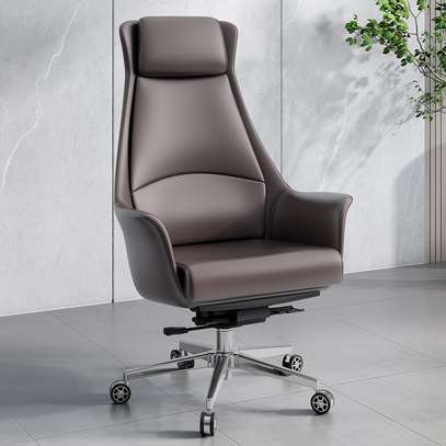 Office Chair: Executive Office Leather Chair In Migori image 8