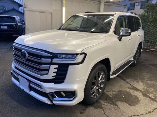 2022 TOYOTA LAND CRUISER 300 ZX image 6