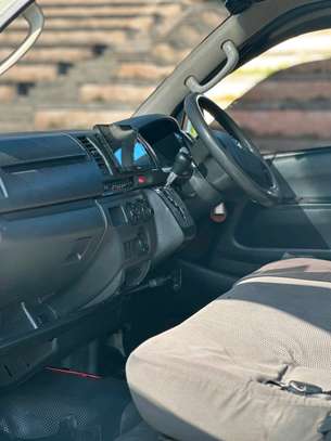 TOYOTA HIACE 7L AUTO DIESEL 2016MODEL image 11