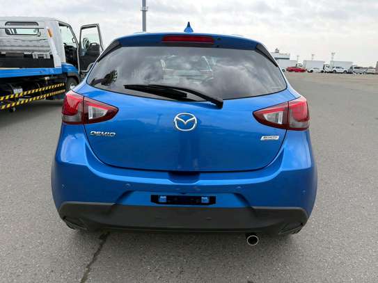 Mazda demio petrol image 7
