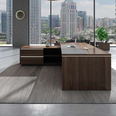 Ergonomic Modern Executive Desk [200cm] image 6