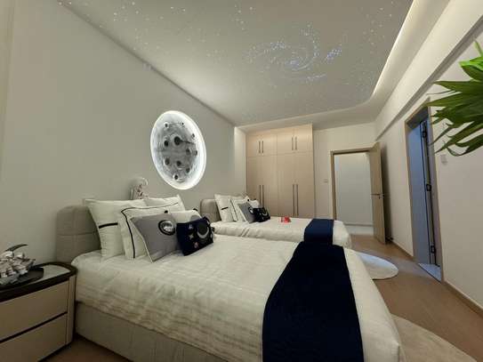 5 Bed Apartment with En Suite in Kilimani image 8