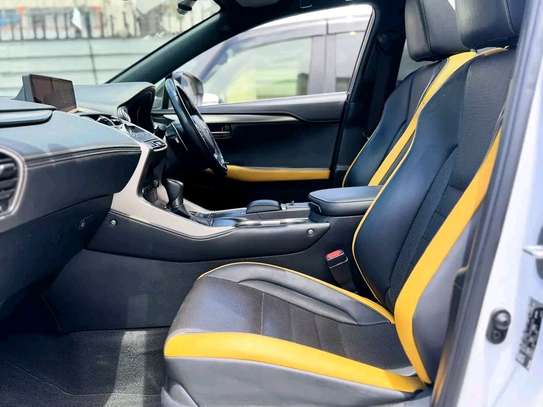 2019 LEXUS NX300 image 11