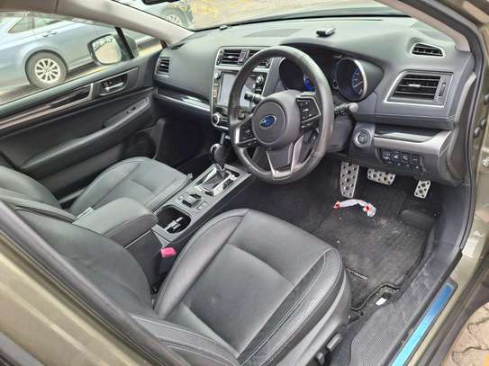 Subaru Outback Grey 2018 AWD image 8