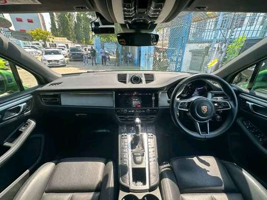 Porsche Macan s 2019 Green image 5