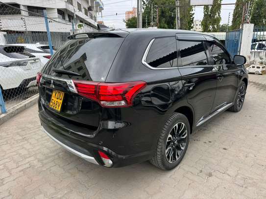 MITSUBISHI OUTLANDER 2019( WE DO HIRE PURCHASE, DEPO 1.3M) image 3