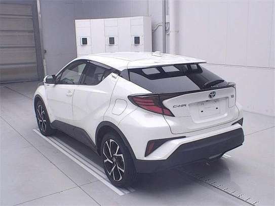 2020 TOYOTA C-HR HYBRID G image 2