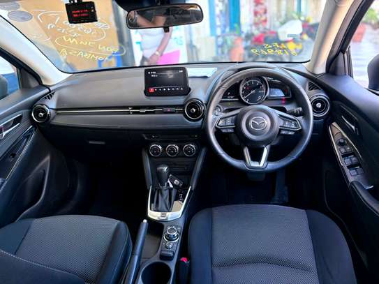 Mazda demio   petrol image 3