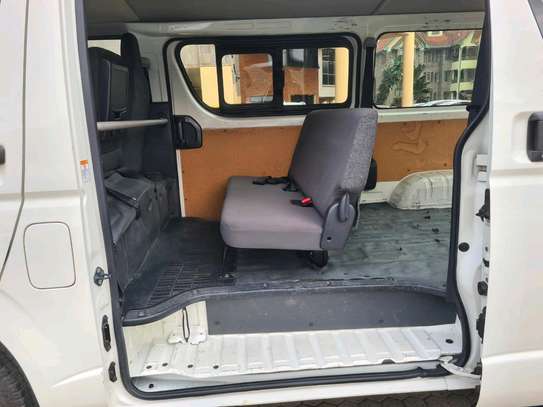 Toyota Hiace Van White Reliable Spacious image 8