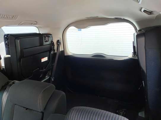 Toyota Noah grey 2018 2wd image 5