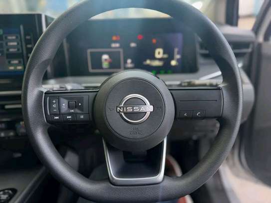 Nissan Note empower image 3