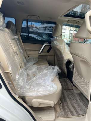 Toyota prado TXL 2021 Model with sunroof image 7