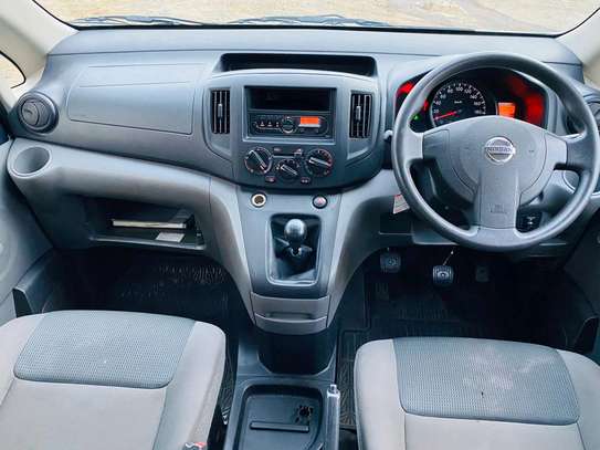 *NISSAN NV200 MANUAL transmission 2019 model. image 11