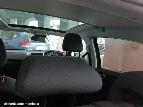 Peugeot 208 image 3