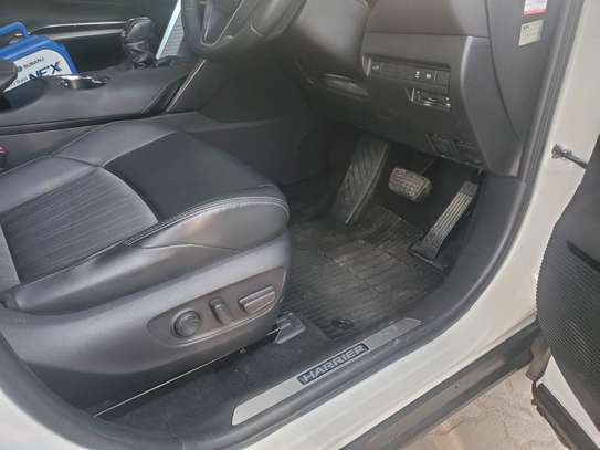 Toyota harrier image 2