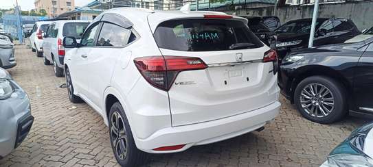 Honda Vezel Hybrid white 2018 image 8