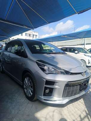 Toyota vitz GR hybrid 2019 image 3