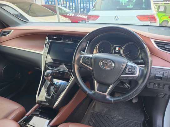 TOYOTA HARRIER WITH BROWN INTRERIOR 2019 image 4