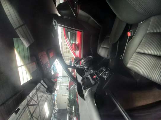 Toyota noah image 4