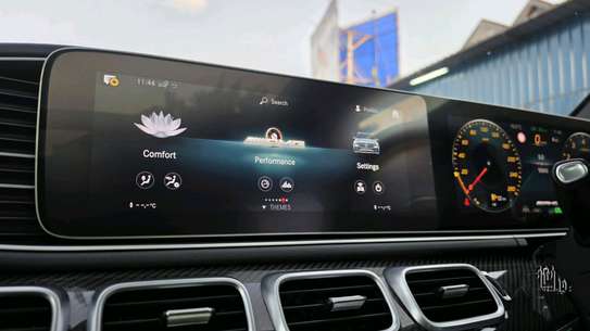 Mercedes GLE 53 AMG White Luxury SUV image 6