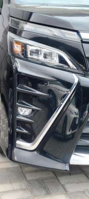 Toyota Voxy ZR grade black 2018 image 11