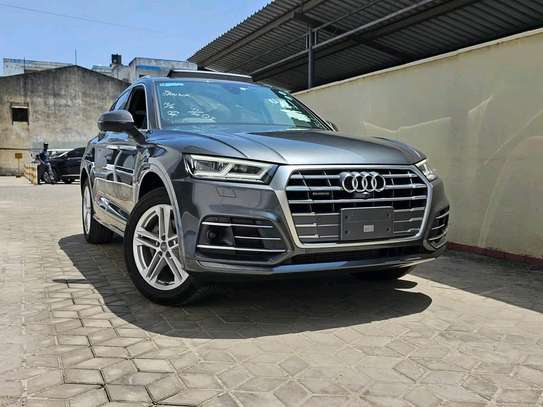 Audi Quattro SQ5 S-Line Grey sunroof 2018 image 3