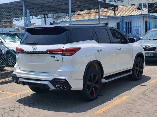 Toyota fortuner 2018model image 2