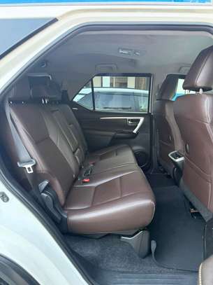 Toyota Fortuner white 4x4 2019 image 7