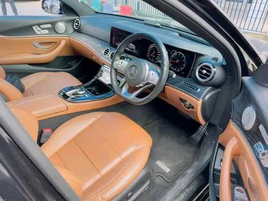 Mercedes Benz E200 image 11