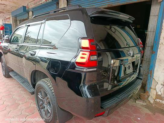 Toyota Land Cruiser Prado diesel image 11
